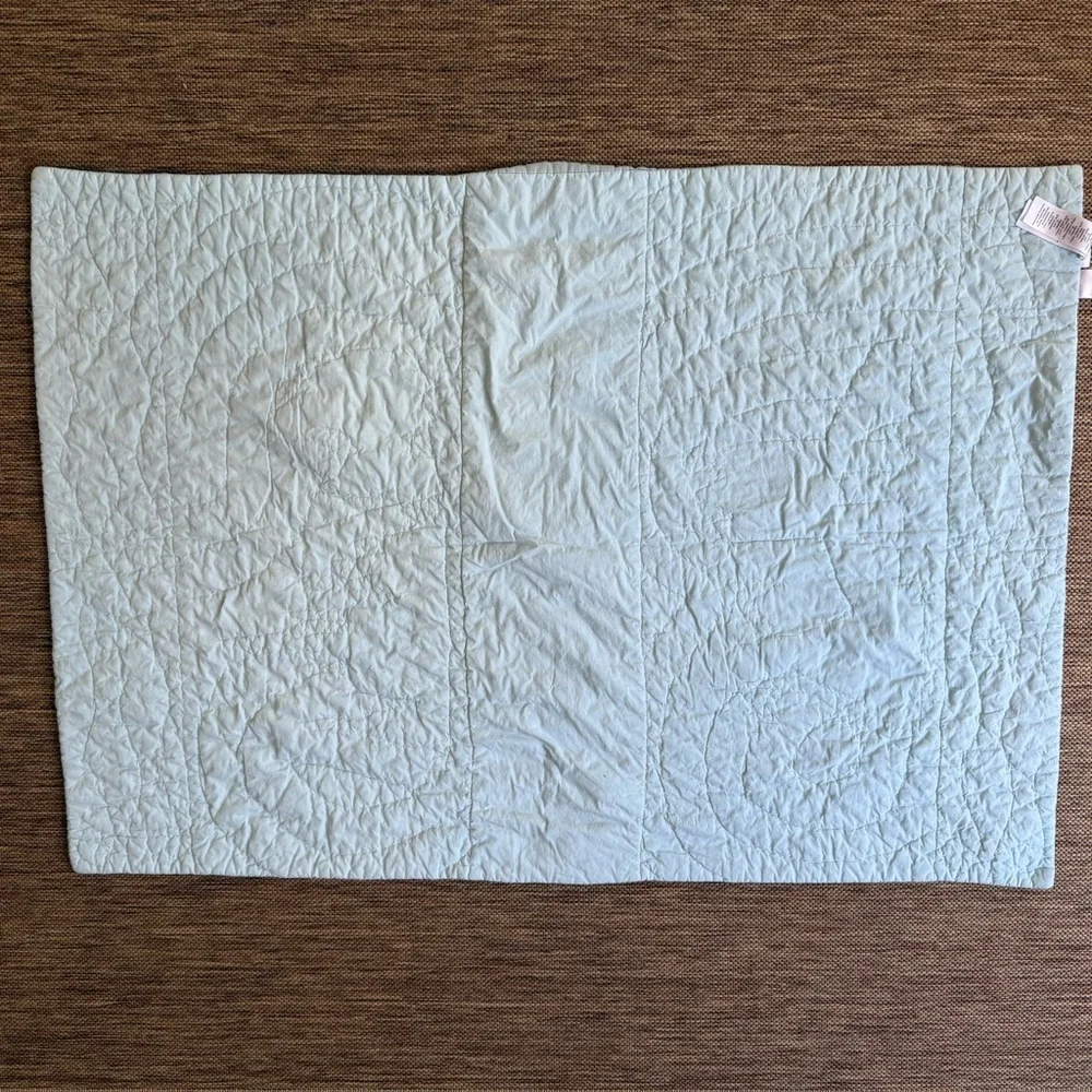 Pottery Barn Disney Frozen Blue Toddler Quilt Anna Elsa 35"x50". - Picture 6 of 9